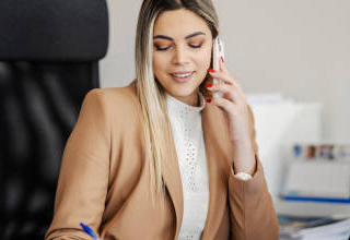segretaria del call center electrolux zona Quartiere Santa Giulia di milano